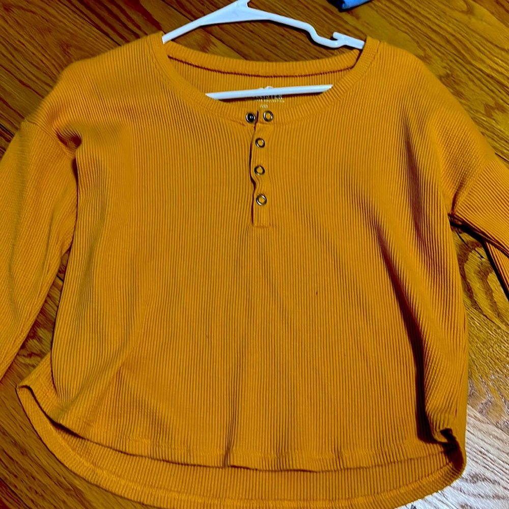 XS HOLLISTER LONG SLEEVE TOP